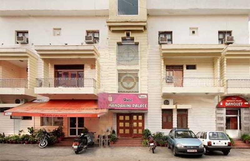Hotel Mandakini Palace Канпур Екстер'єр фото